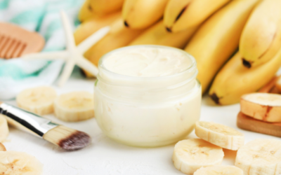 Máscara caseira com ingredientes de fácil acesso